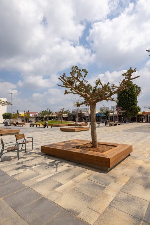 Kiryat Malachi (Israel), Urban Square