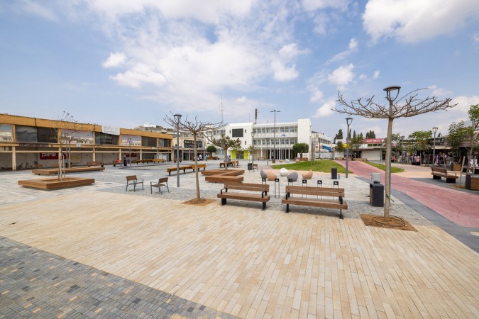 Kiryat Malachi (Israel), Urban Square