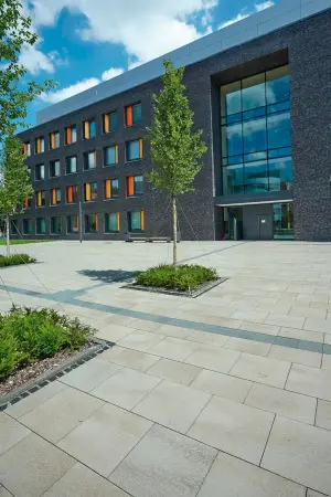 Umbriano Universitaet Marburg 2203 4496